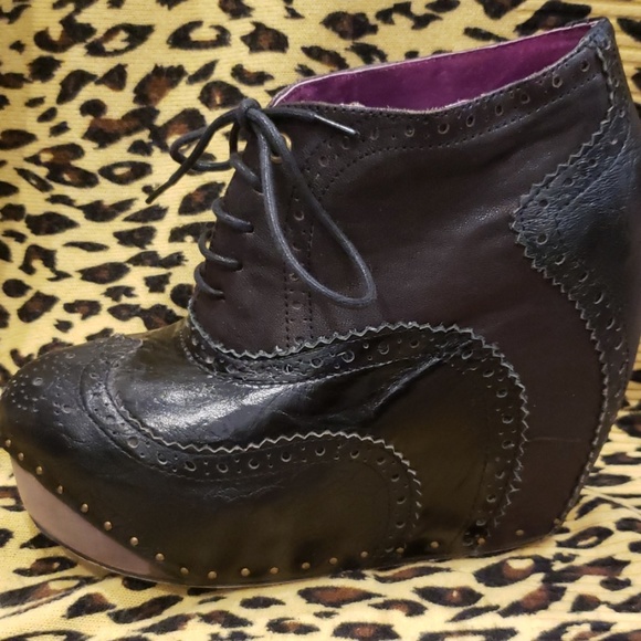Poetic License Black wedge bootie - Picture 3 of 7